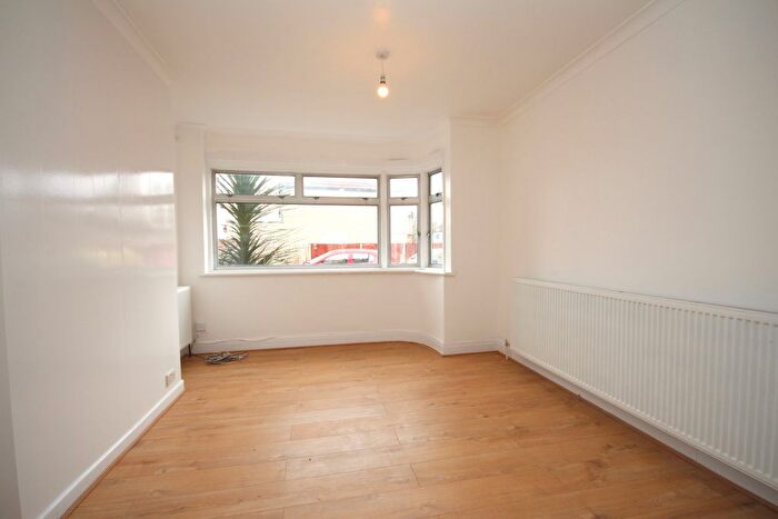 3 Bedroom Semi-Detached House To Rent In Thistledene Avenue, South Harrow, HA2