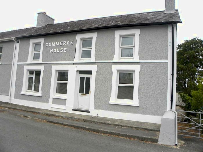 4 Bedroom House For Sale In Highmead Terrace, Llanybydder, SA40