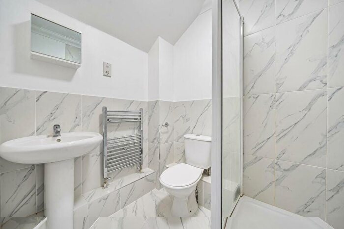 2 Bedroom Flat For Sale In Croxted Road, Dulwich, SE21