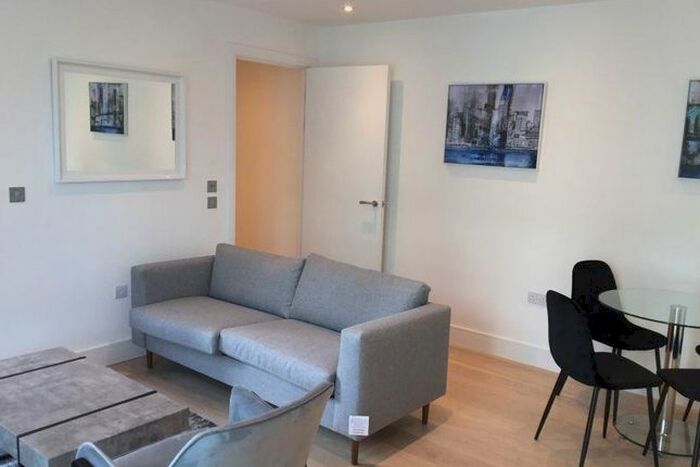1 Bedroom Flat To Rent In Severn Court, West Drayton, UB7