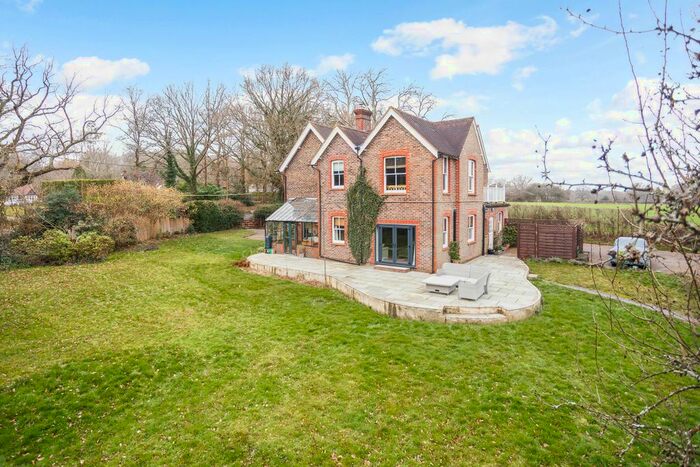 5 Bedroom Detached House For Sale In Newdigate Road, Dorking, RH5