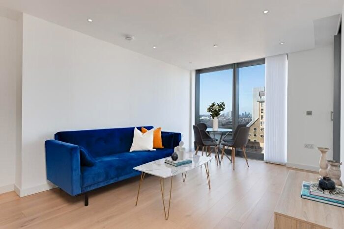 1 Bedroom Flat To Rent In Landmark Pinnacle - Th Floor, Canary Wharf, E14