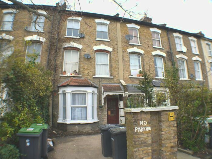 Studio To Rent In White Hart Lane, Wood Green, N22