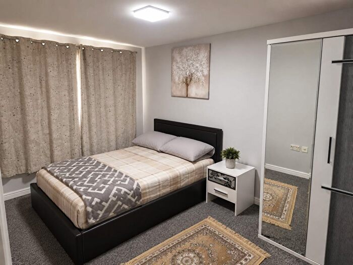 2 Bedroom Flat To Rent In Argent Street, Grays, RM17