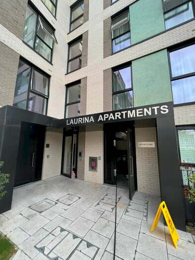 1 Bedroom Flat To Rent In Carnation Gardens, Hayes, UB3