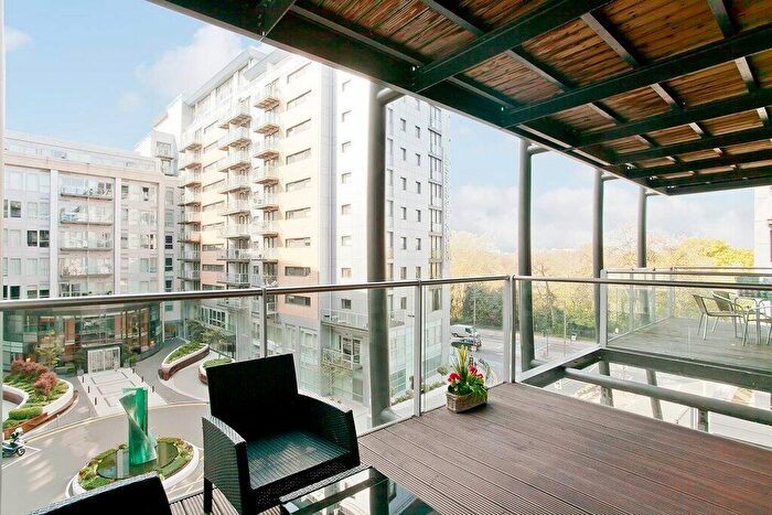 1 Bedroom Apartment To Rent In Horace Building, Queenstown Road, London, SW11