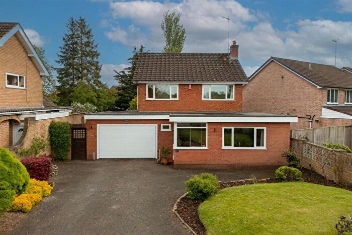 4 Bedroom Detached House For Sale In Lea Green Lane, Wythall, B47