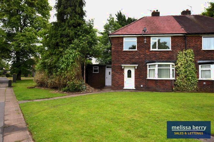 3 Bedroom Semi-Detached House To Rent In Whalley Road, Whitefield, Manchester, M45