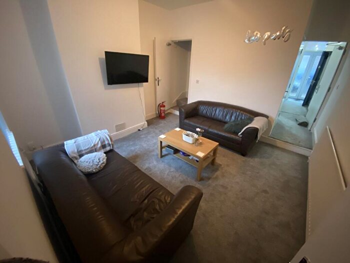 3 Bedroom House To Rent In Hobson Road (D), Selly Park, Birmingham, West Midlands, B29
