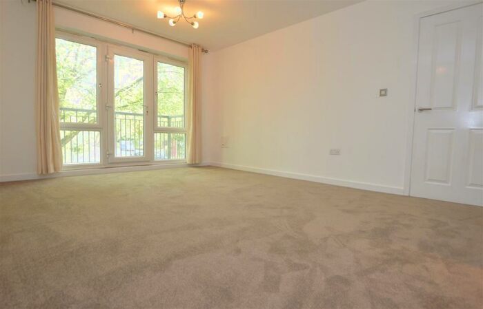 2 Bedroom Flat To Rent In Caversham Place, Richfield Avenue, RG1