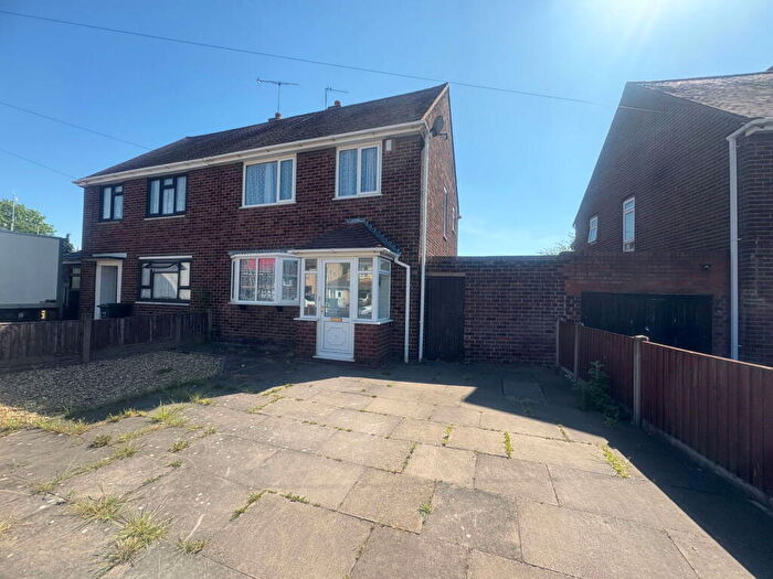 3 Bedroom Semi-Detached House To Rent In Norwood Road, Brierley Hill, DY5