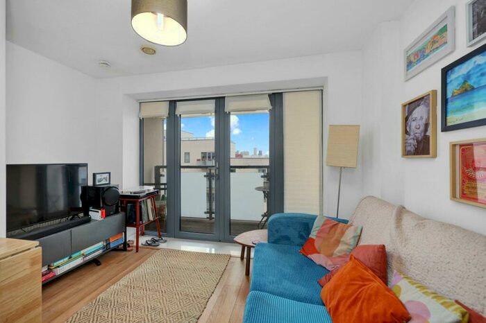 2 Bedroom Flat To Rent In Vernon Road, London, E3