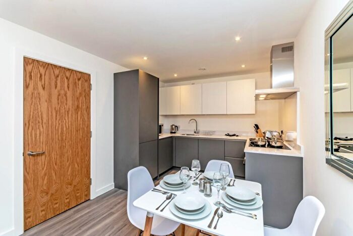 2 Bedroom Apartment To Rent In Halo House - Bed Apt, M4