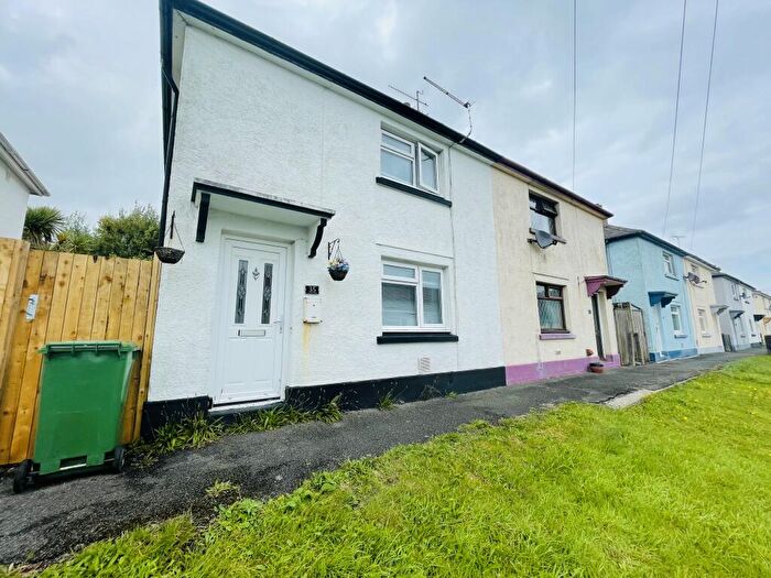 3 Bedroom Semi-Detached House To Rent In Tenby, SA70