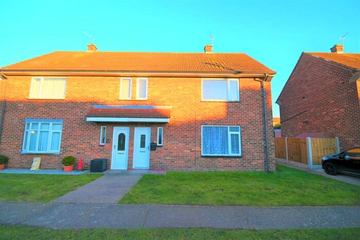 2 Bedroom Semi-Detached House To Rent In Walnut Avenue, Auckley, Doncaster, DN9