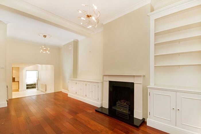 4 Bedroom Terraced House To Rent In Hannell Road, Fulham, SW6