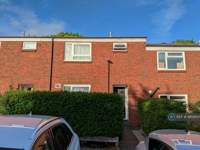 3 Bedroom Terraced House To Rent In Fuller Street, London, NW4