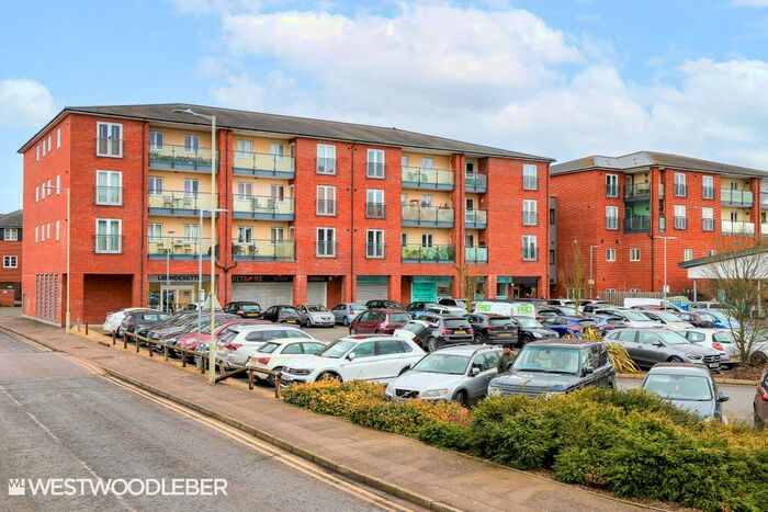 2 Bedroom Flat To Rent In Fawkon Walk, Hoddesdon, EN11