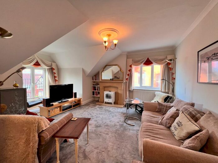 2 Bedroom Apartment To Rent In Regent Road, Southport, Merseyside, PR8