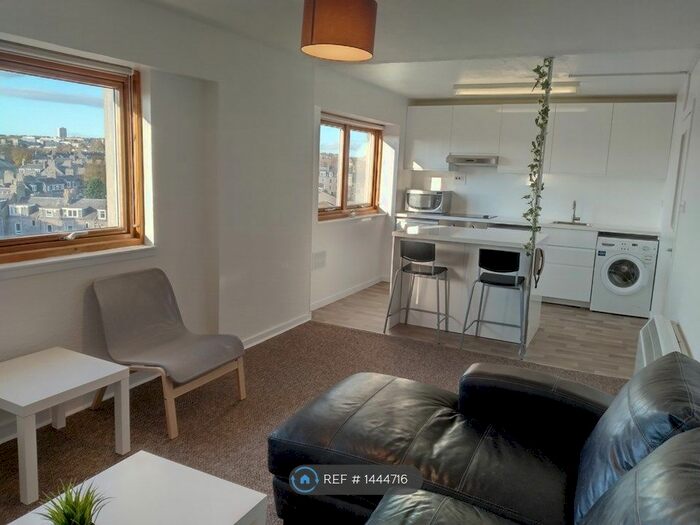 1 Bedroom Flat To Rent In Denburn Court, Aberdeen, AB25