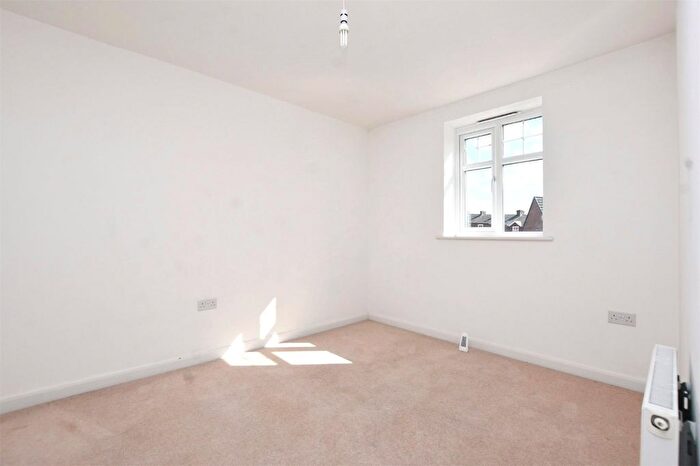 3 Bedroom Town House For Sale In Andrews Walk, Blackburn, Lancashire, BB2