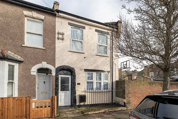 3 Bedroom End Terrace House For Sale In Eric Road, Forest Gate, E7