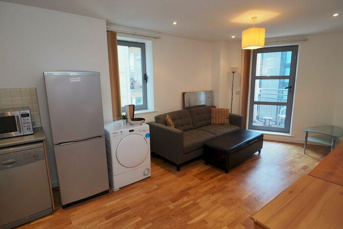 2 Bedroom Apartment To Rent In Montana House, Princess Street, Manchester, M1
