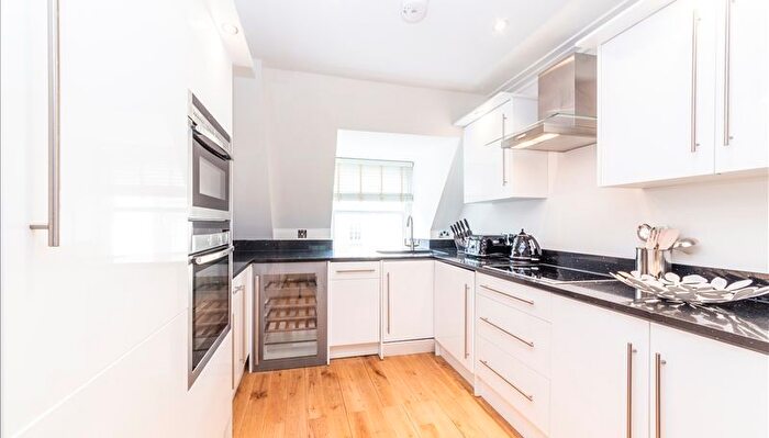 1 Bedroom Flat To Rent In Grosvenor Hill, London, W1K