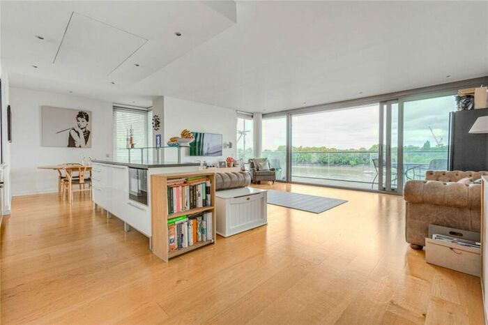 3 Bedroom Flat To Rent In Riverside Quarter, Wandsworth, SW18