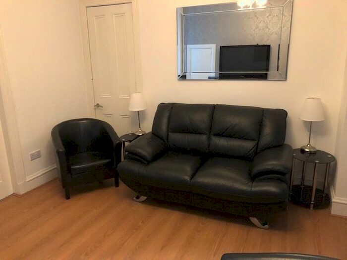 2 Bedroom Flat To Rent In Holburn Street, City Centre, Aberdeen, AB10