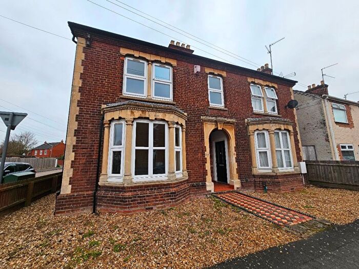 3 Bedroom Semi-Detached House To Rent In Colvile Road, Wisbech, PE13