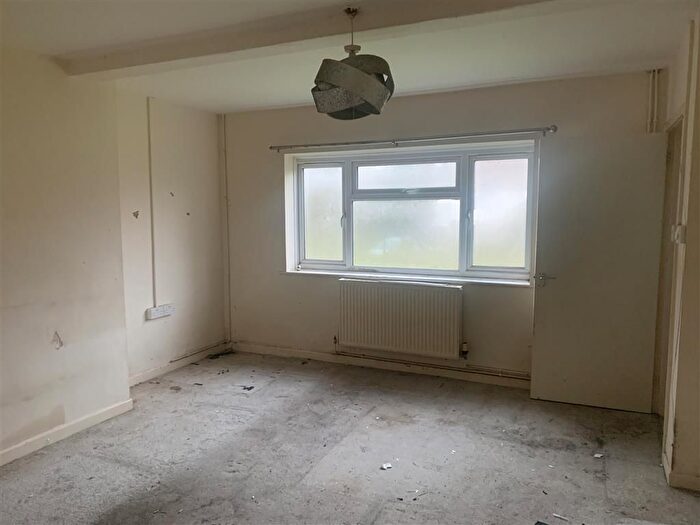 3 Bedroom End Of Terrace House For Sale In Broadmead, South Petherton, TA13