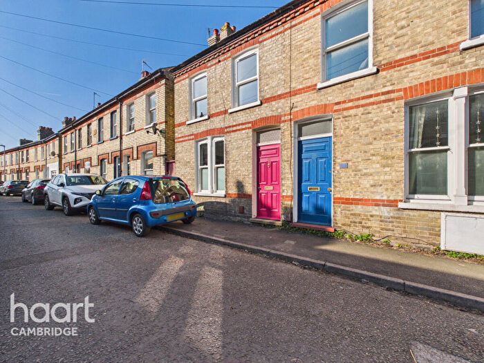 3 Bedroom End Of Terrace House For Sale In Suez Road, Cambridge, CB1