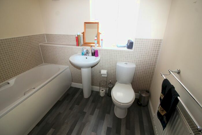 3 Bedroom Detached House For Sale In Holcroft Drive, Abram, WN2