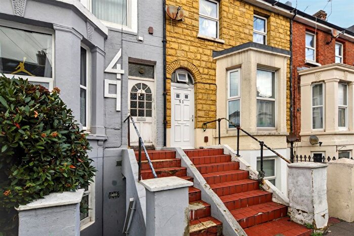 2 Bedroom Flat To Rent In Langney Road, Eastbourne, BN21