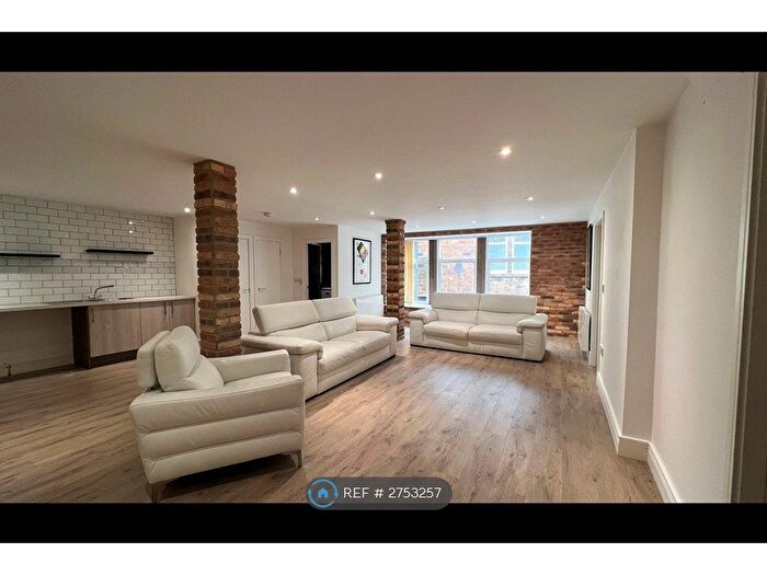 2 Bedroom Flat To Rent In Bull Street, Burnley, BB11