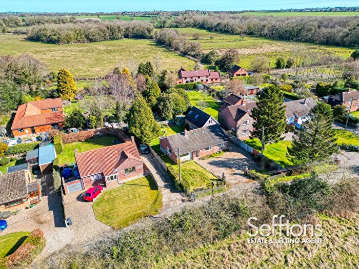 4 Bedroom Detached Bungalow For Sale In White Gates, Bradfield Common, Bradfield, North Walsham, Norfolk, NR28