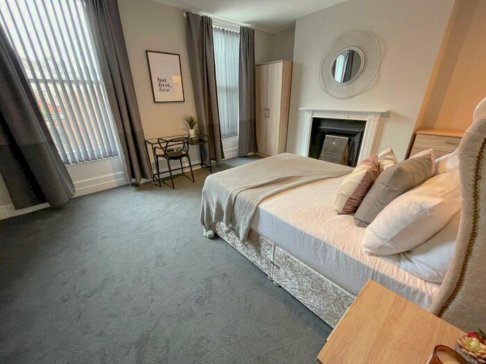 6 Bedroom Terraced House To Rent In Upper Parliament Street, L8