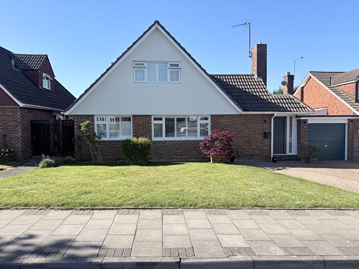 4 Bedroom Detached House For Sale In Lovibonds Avenue, Orpington, BR6