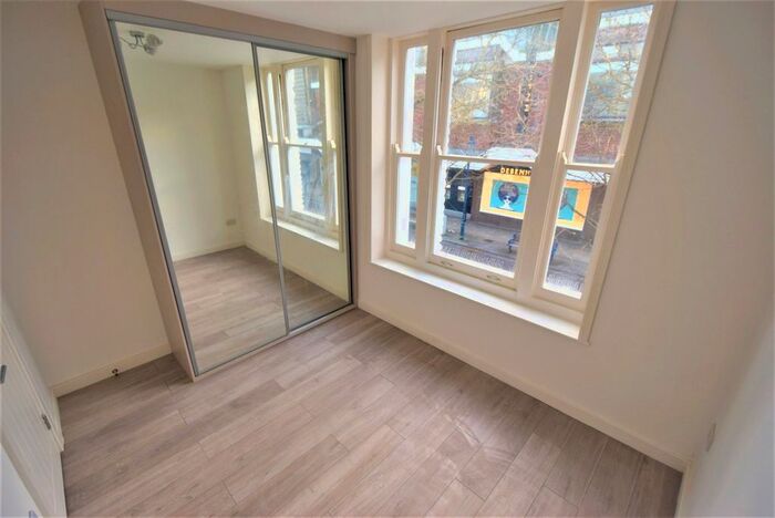 1 Bedroom Flat To Rent In New Road, Gravesend, DA11