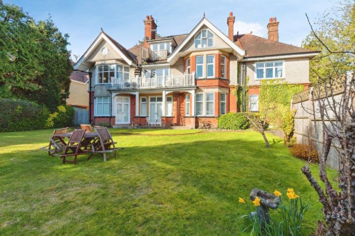 4 Bedroom Flat For Sale In Castle Mount, Bournemouth, BH2