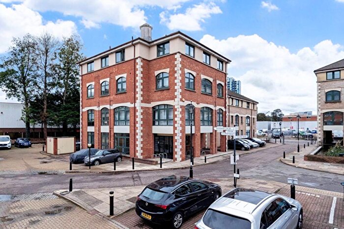 2 Bedroom Flat To Rent In Kensington House, Hemel Hempstead, HP3