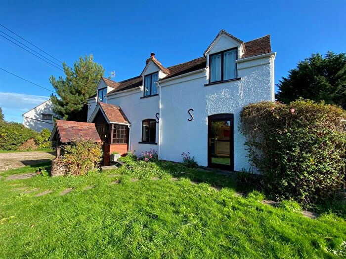 3 Bedroom Cottage For Sale In Upper Ferry Lane, Callow End, Nr Worcester, WR2