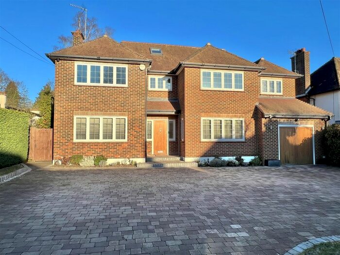 5 Bedroom Detached House To Rent In Coombe Rise, Shenfield, Brentwood, CM15