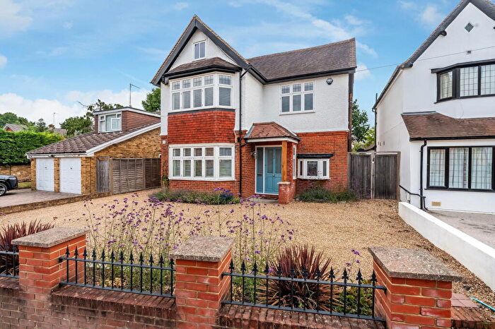 4 Bedroom Detached House For Sale In Agates Lane, Ashtead, KT21