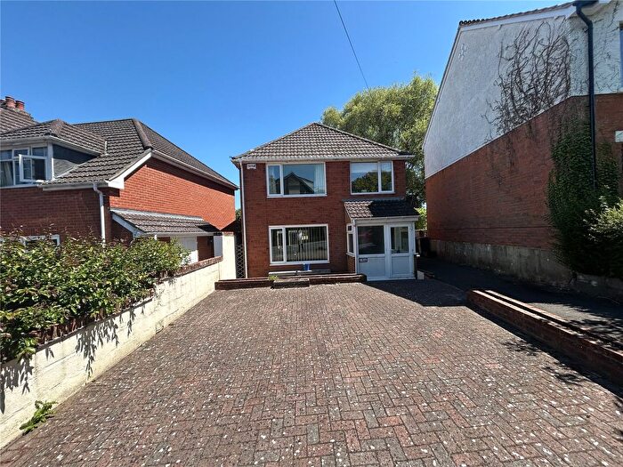 3 Bedroom Detached House For Sale In Milton Road, Salisbury, Wiltshire, SP2