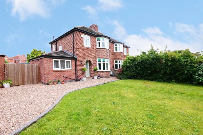 3 Bedroom Semi Detached House For Sale In Ouseacres, York, YO26