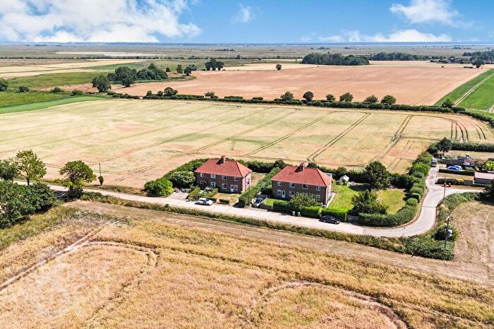 3 Bedroom Semi-Detached House For Sale In Low Farm Road, Tunstall, Norwich, NR13