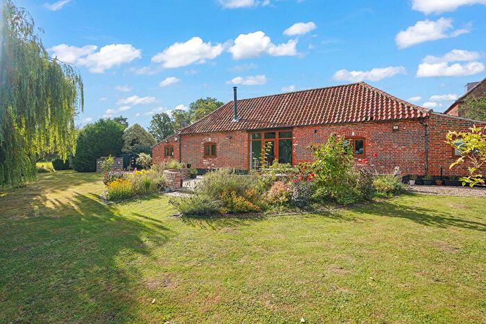 3 Bedroom Barn Conversion For Sale In Shipmeadow, Beccles, NR34
