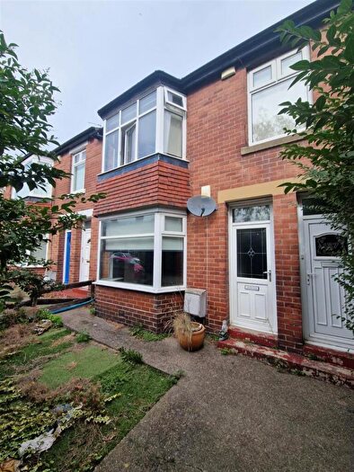 2 Bedroom Apartment To Rent In Rothbury Terrace, Newcastle Upon Tyne, NE6